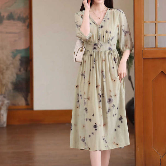 Casual long dress with V-neck, high waist, color block digital print, and fashionable slim fit design.